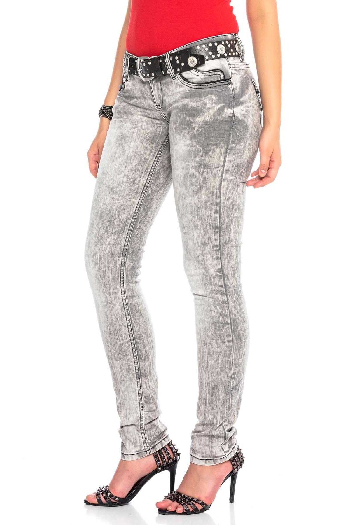 C46006 STANDARD WOMEN'S JEANS