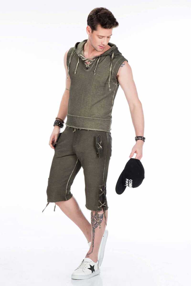 CK168 Men's Capri in traditional folk costume look