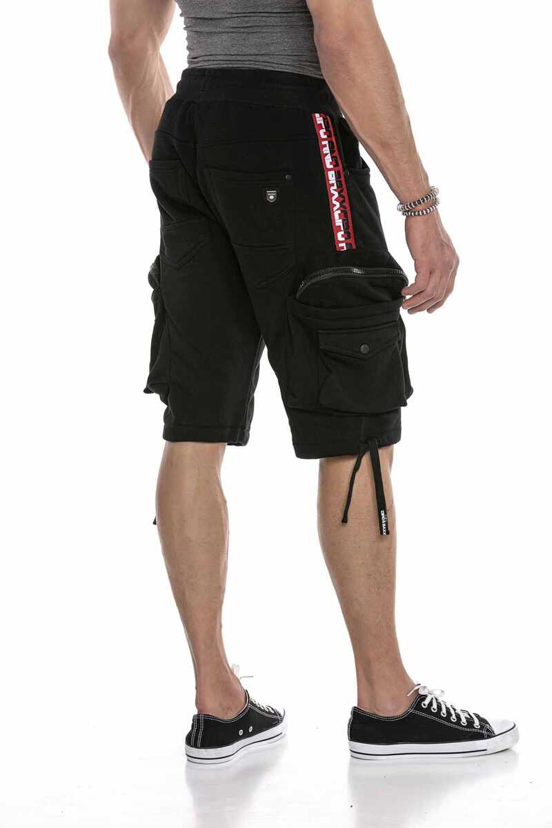 CK225 Men's Capri Shorts in a sporty look