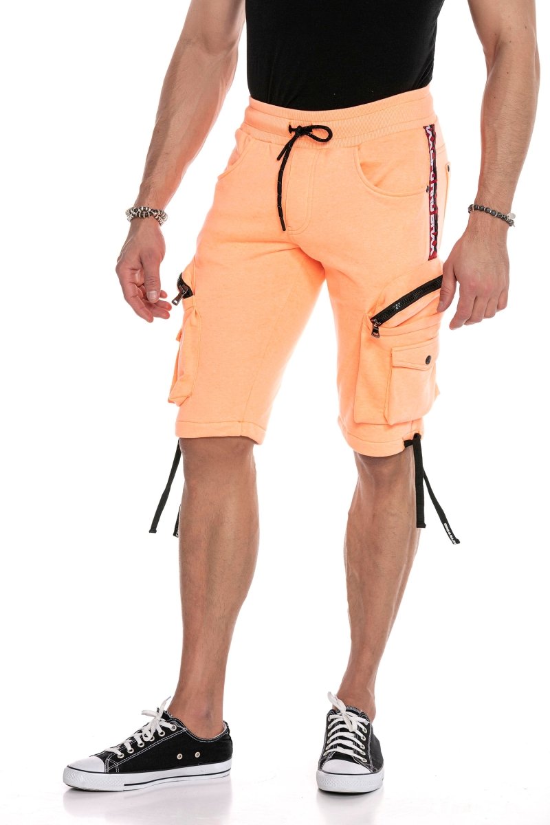 CK225 Men's Capri Shorts in a sporty look