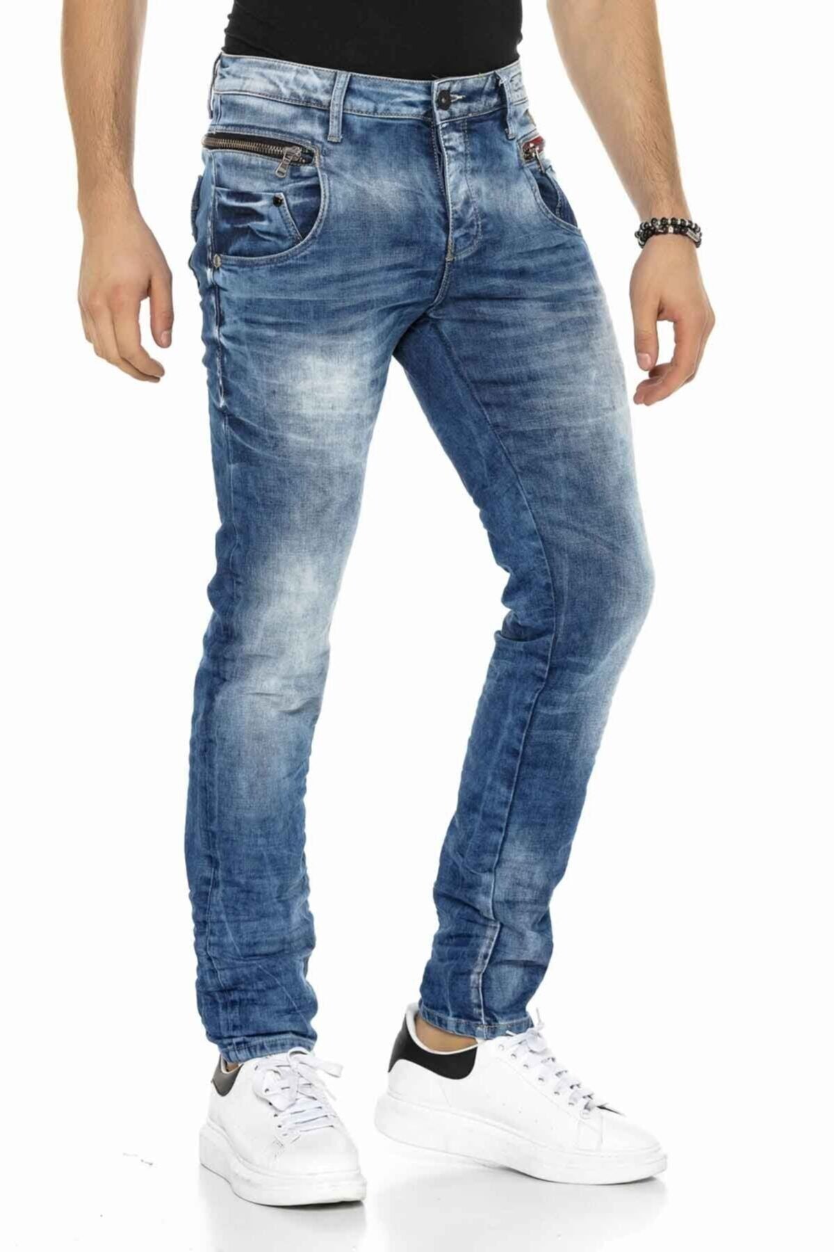 CD394 Men's slim-fit jeans in a washed design