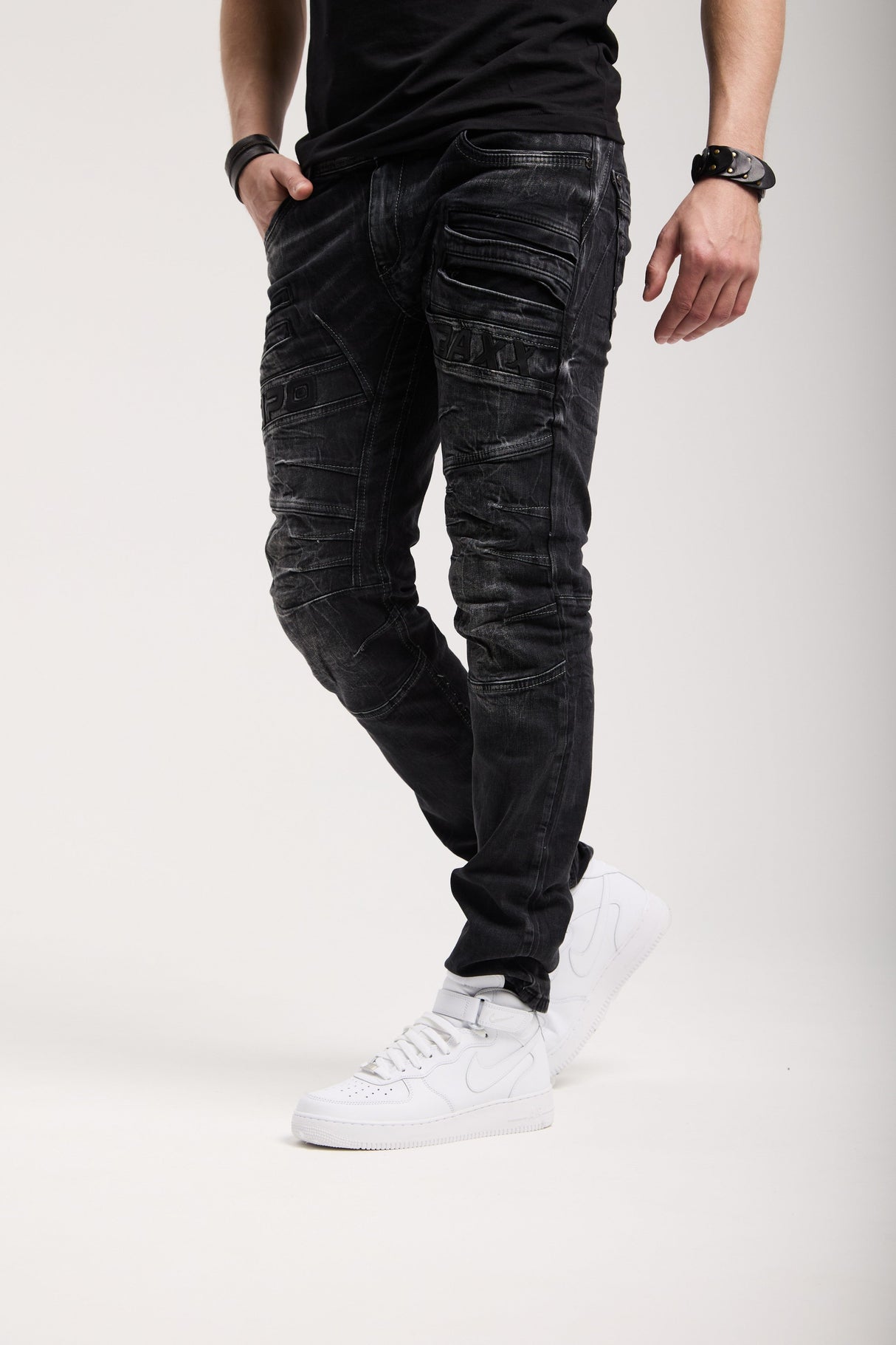 CD491 Men's slim-fit jeans with decorative zipper