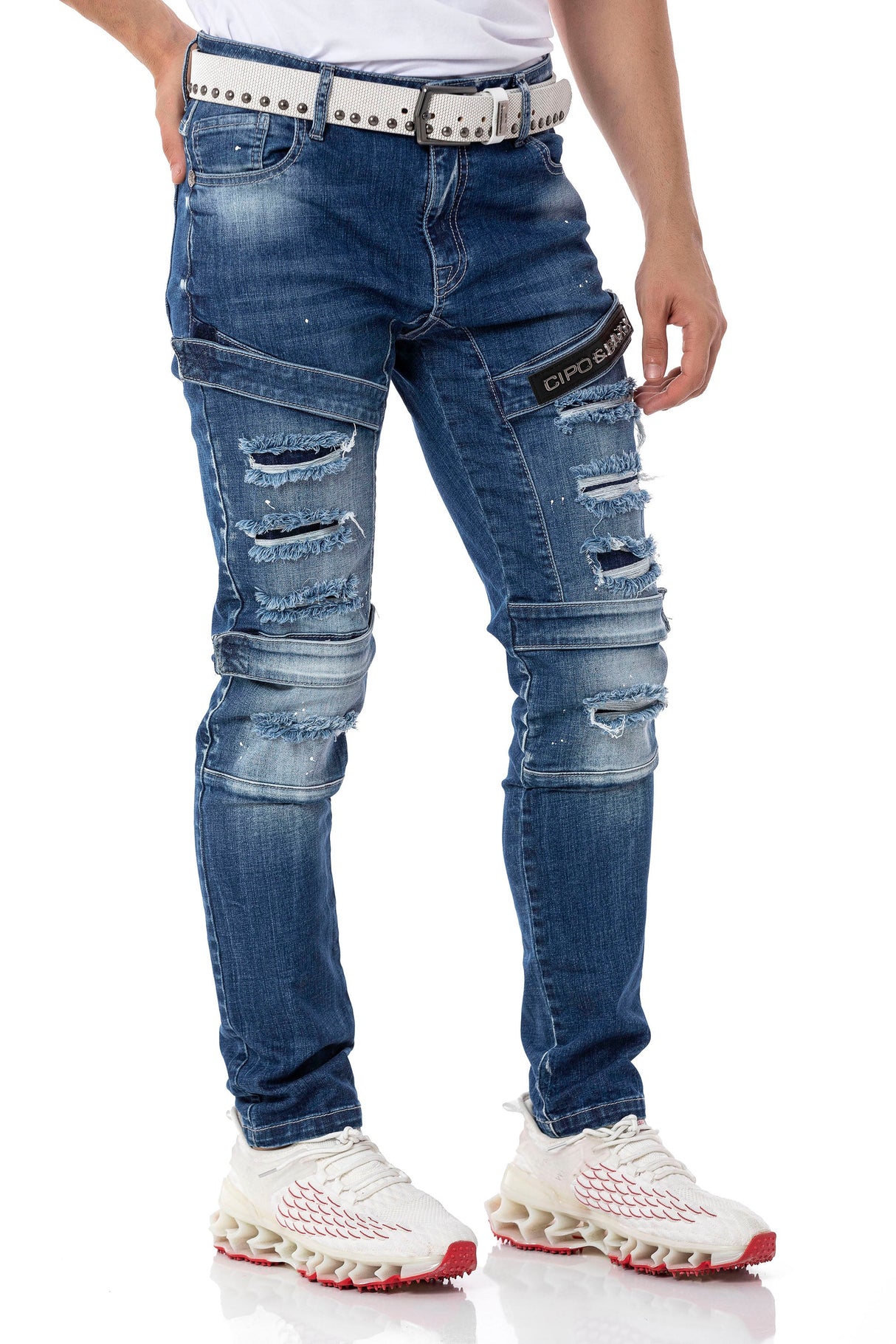 CD555 Men's slim-fit jeans in a fashionable destroyed look