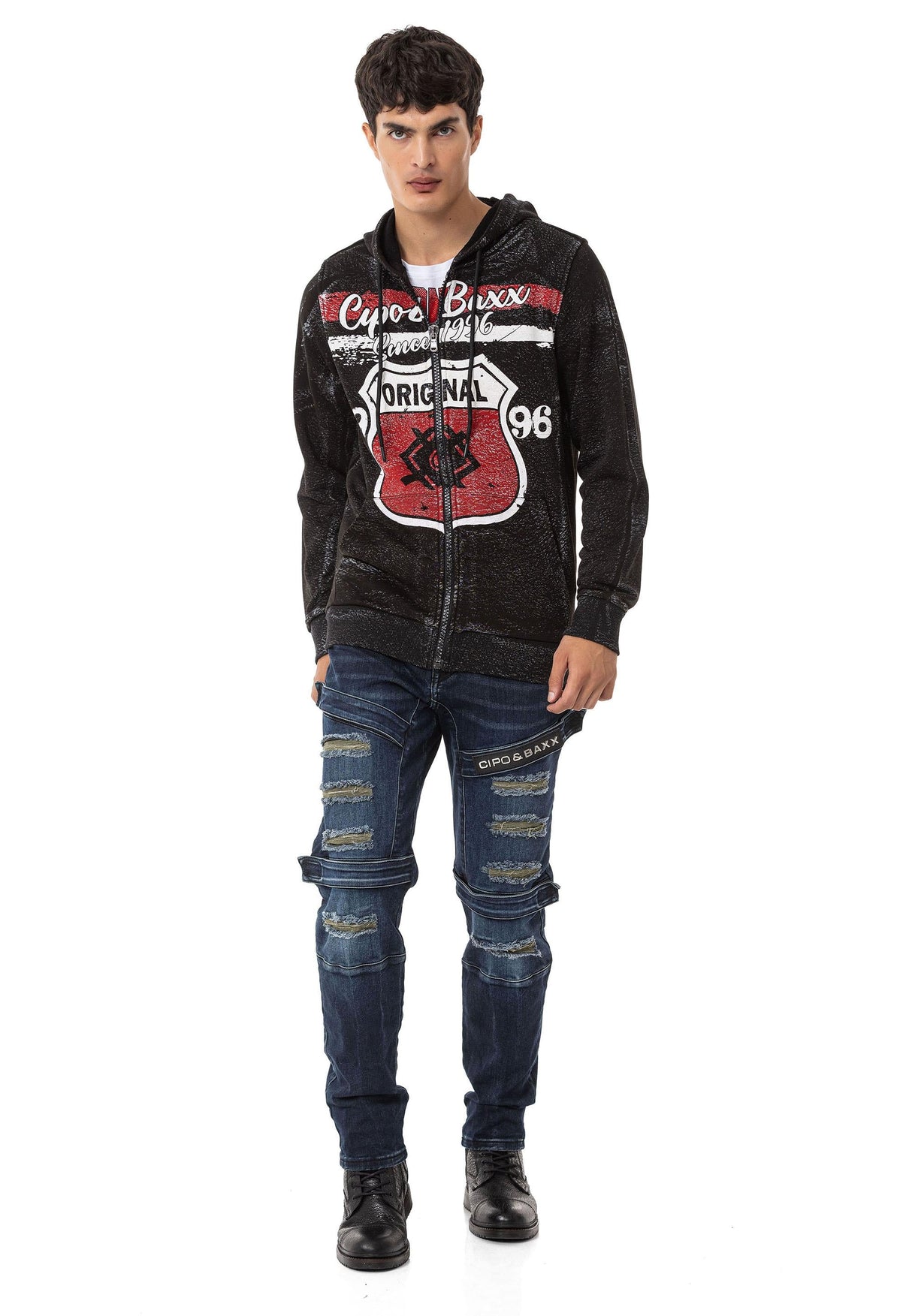 CD555 Men's slim-fit jeans in a fashionable destroyed look