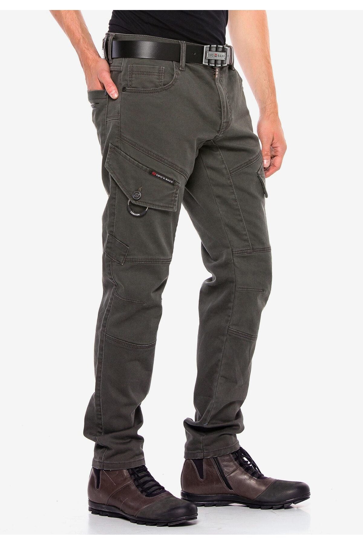 CD566 Men's cargo trousers with slanted cargo pockets