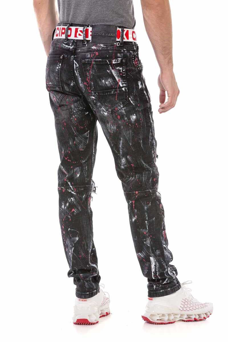 CD700 Men's Straight Fit Jeans in a casual street style