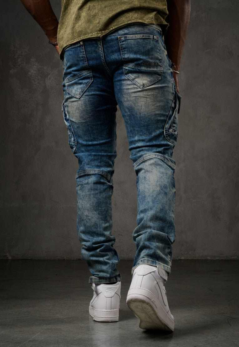 CD780 Men's Straight Jeans with trendy cargo pockets