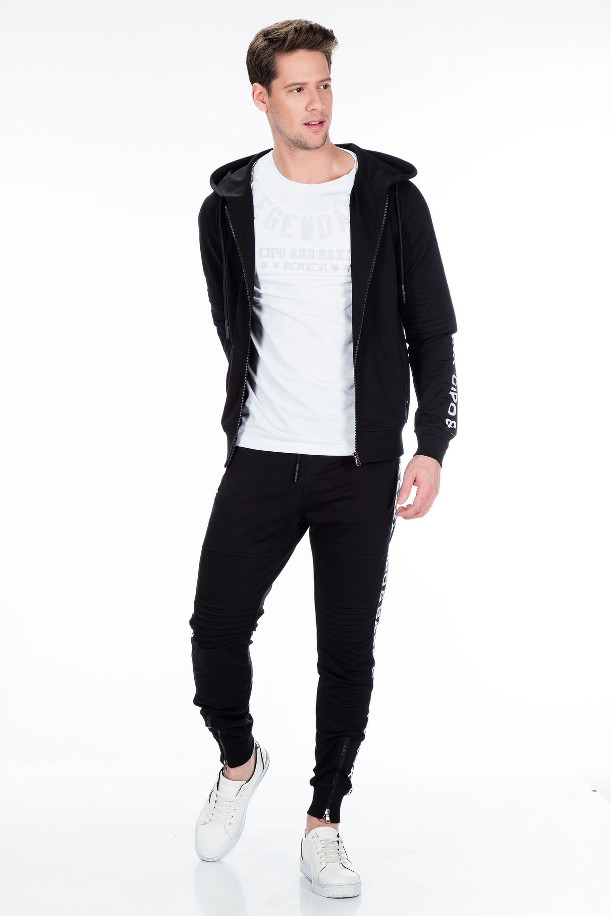 CL292 Men's Sweat Jacket in a classic sporty look