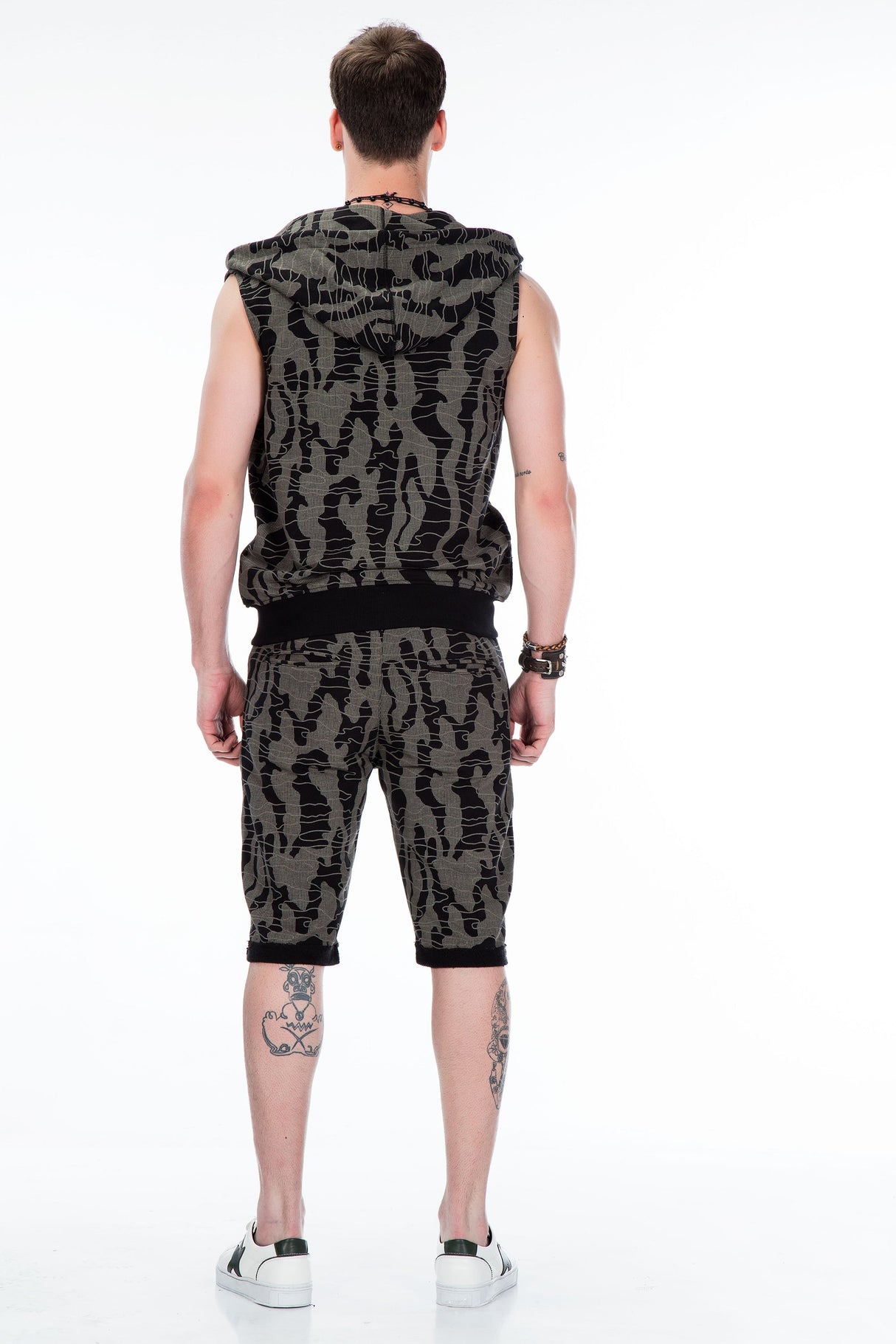 CL297 Men's softshell vest with trendy hood