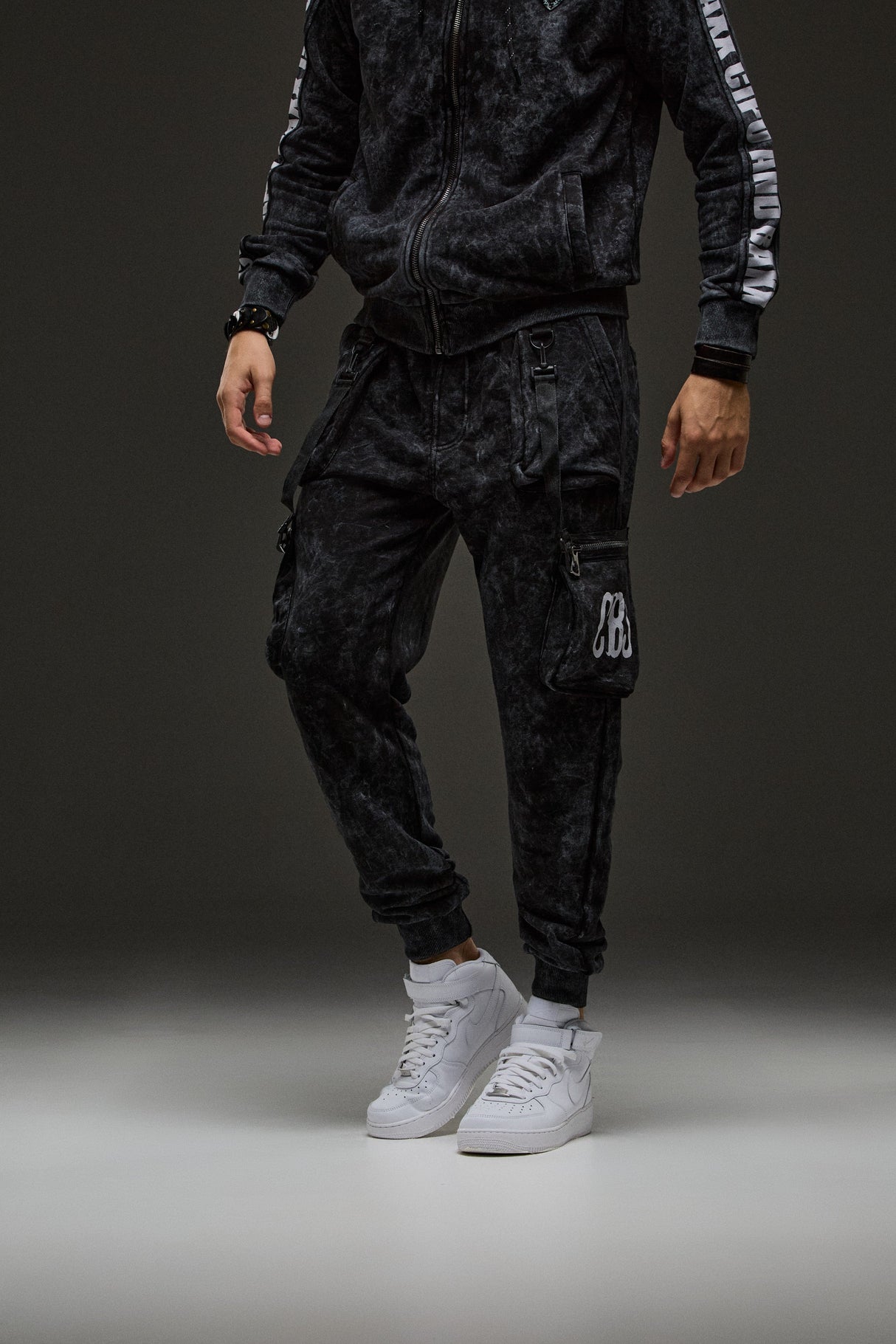 CLR128 Men's Jogging Suit