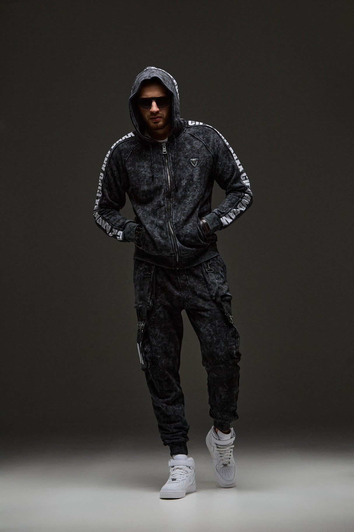 CLR128 Men's Jogging Suit