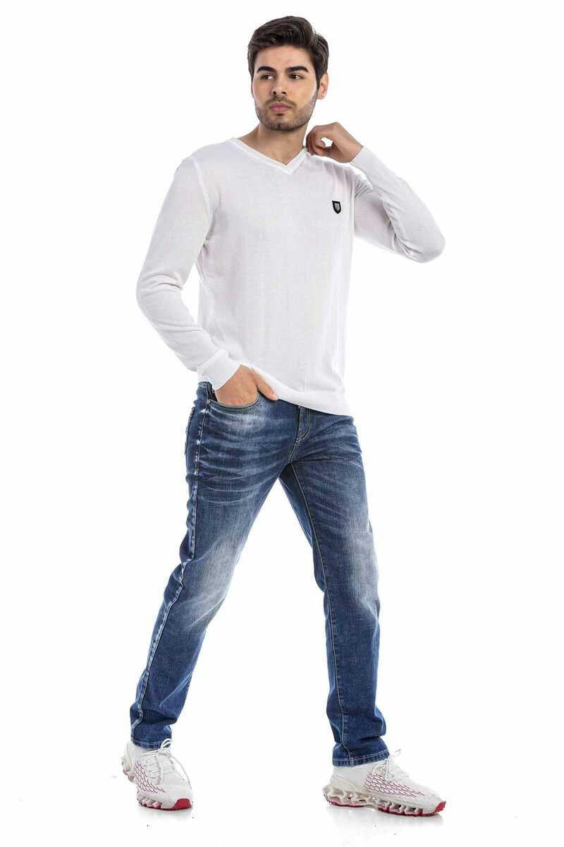 CP242 Men's V-neck sweater – Modern knit sweater for style-conscious men