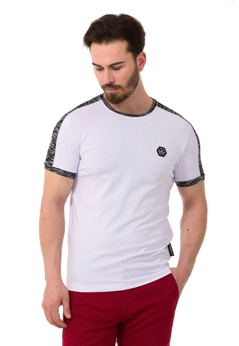 CT739 Men's T-shirt in a sporty design