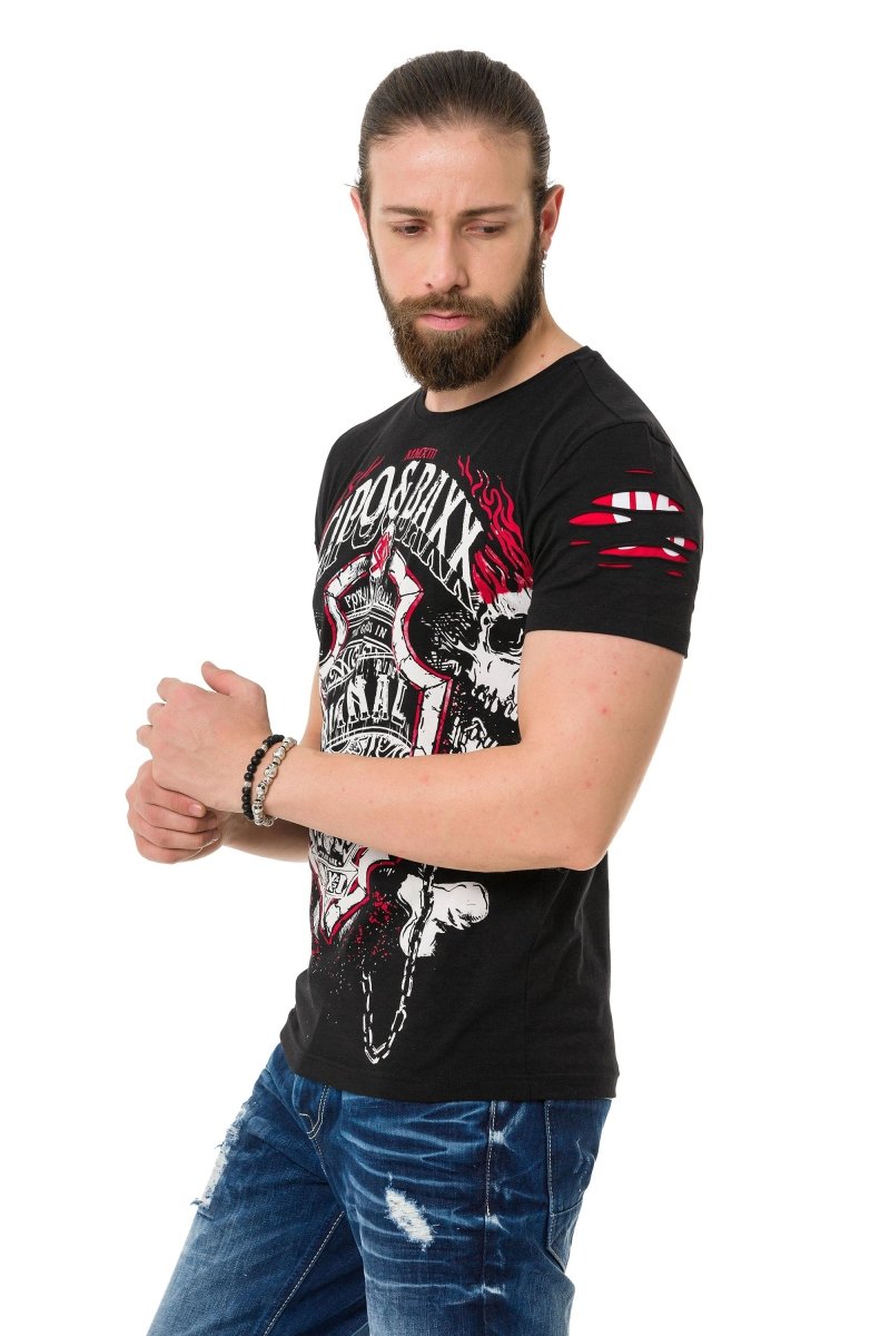 CT772 Men's T-Shirt with Chain Badge