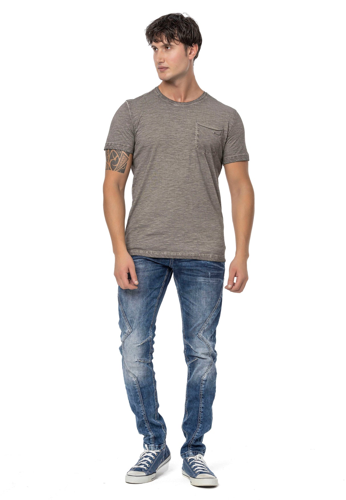 CT784 Men's T-shirt in a sporty look