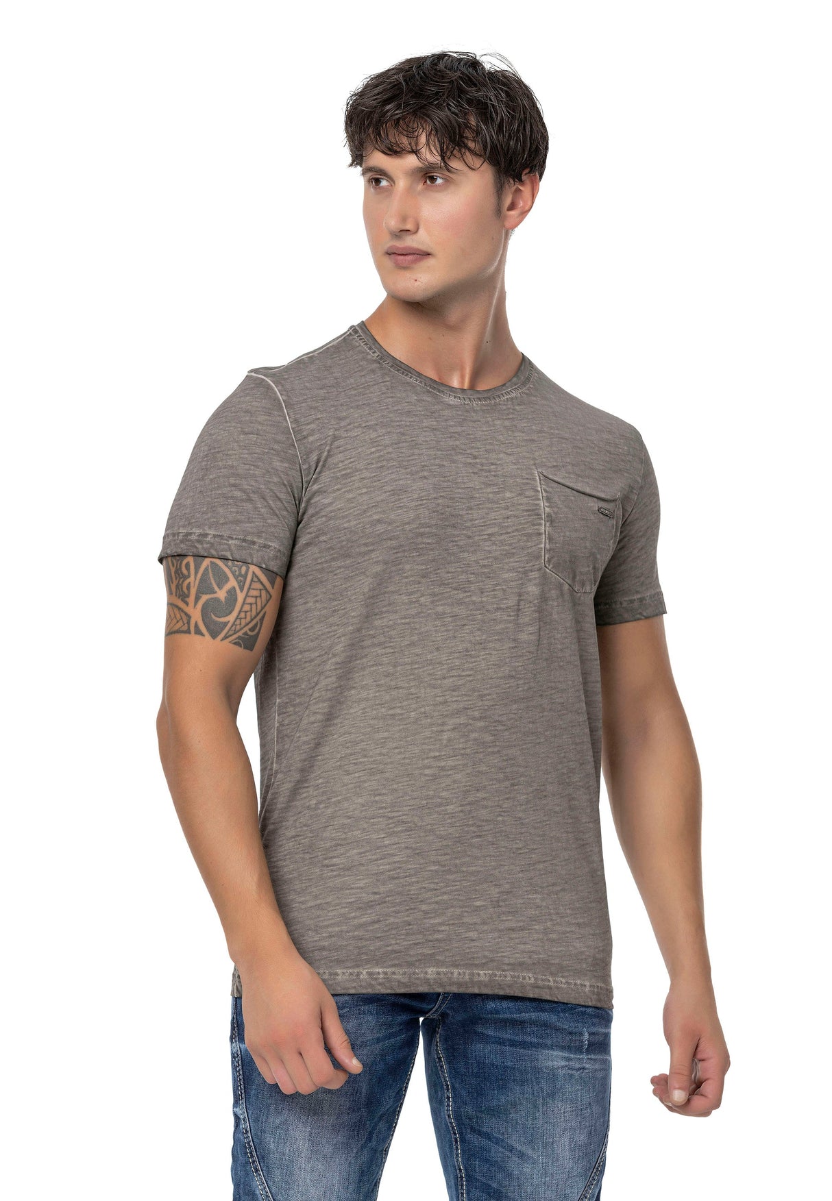CT784 Men's T-shirt in a sporty look
