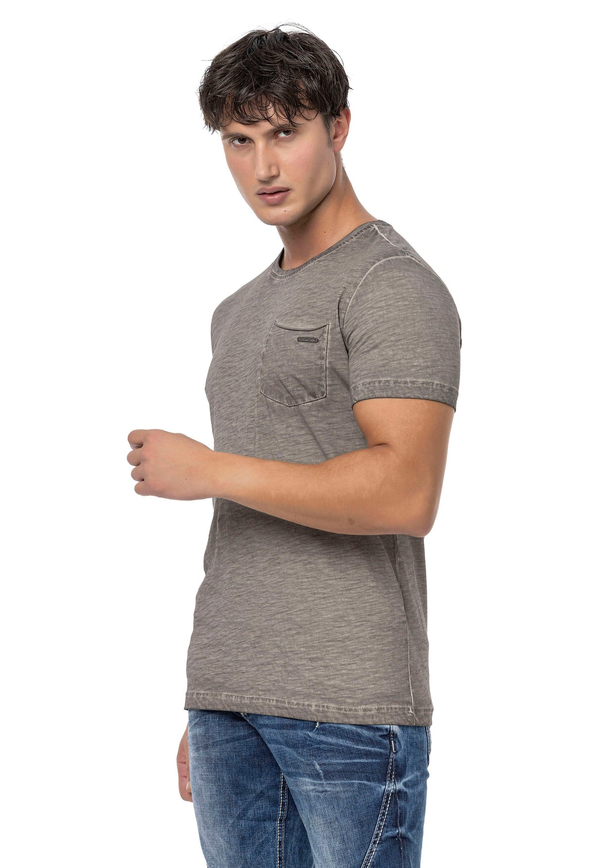 CT784 Men's T-shirt in a sporty look