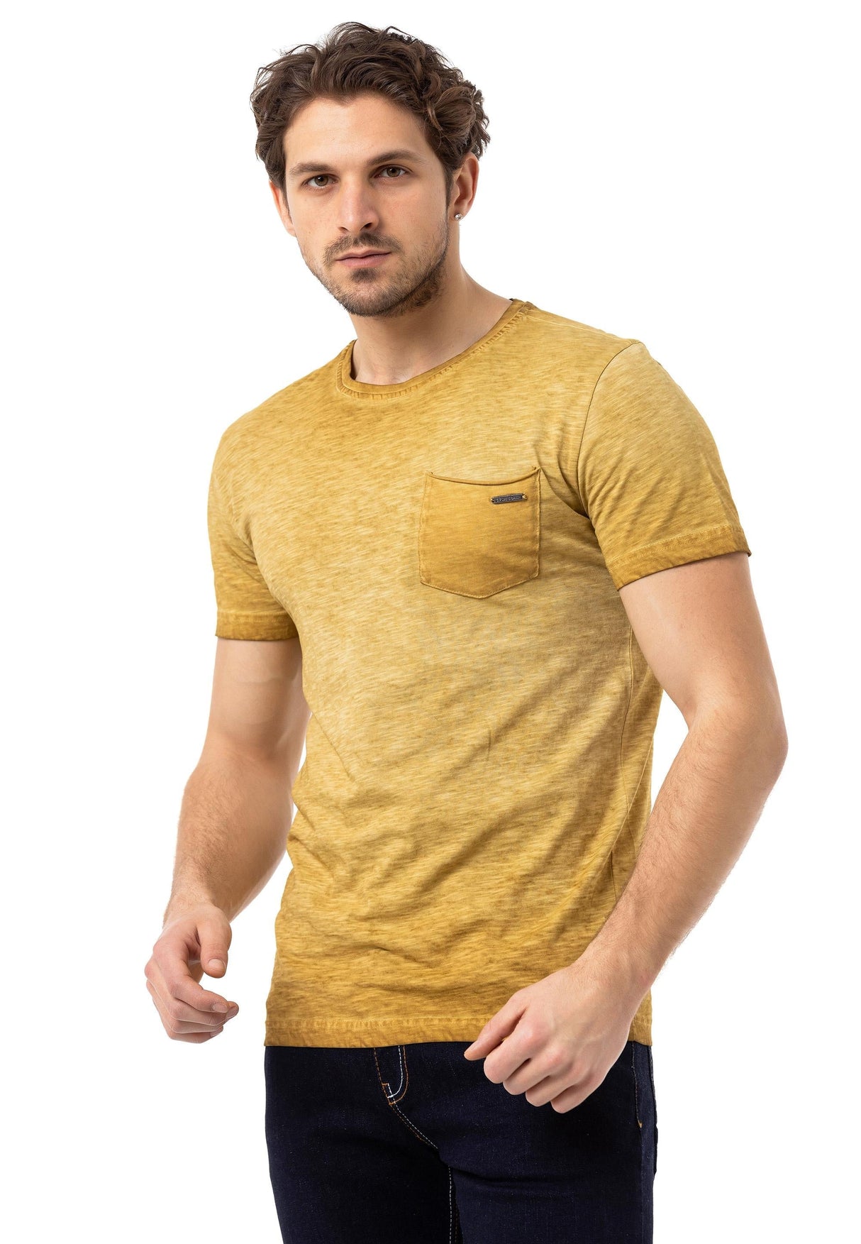 CT784 Men's T-shirt in a sporty look