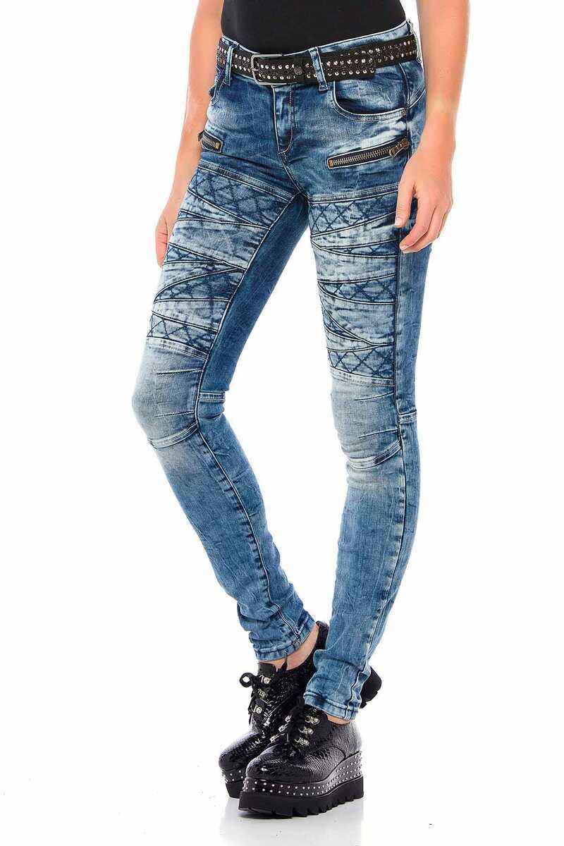WD381 Women's straight jeans with cool embroidered elements