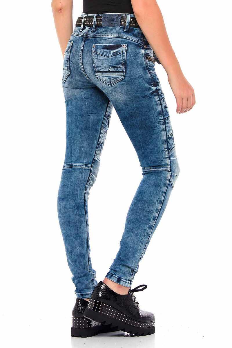 WD381 Women's straight jeans with cool embroidered elements