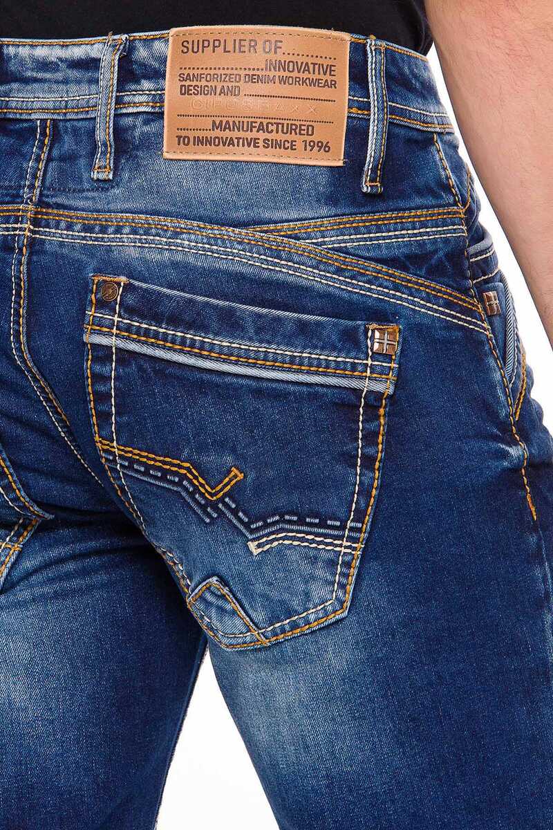 CD530 Men's comfortable jeans with subtle decorative seams