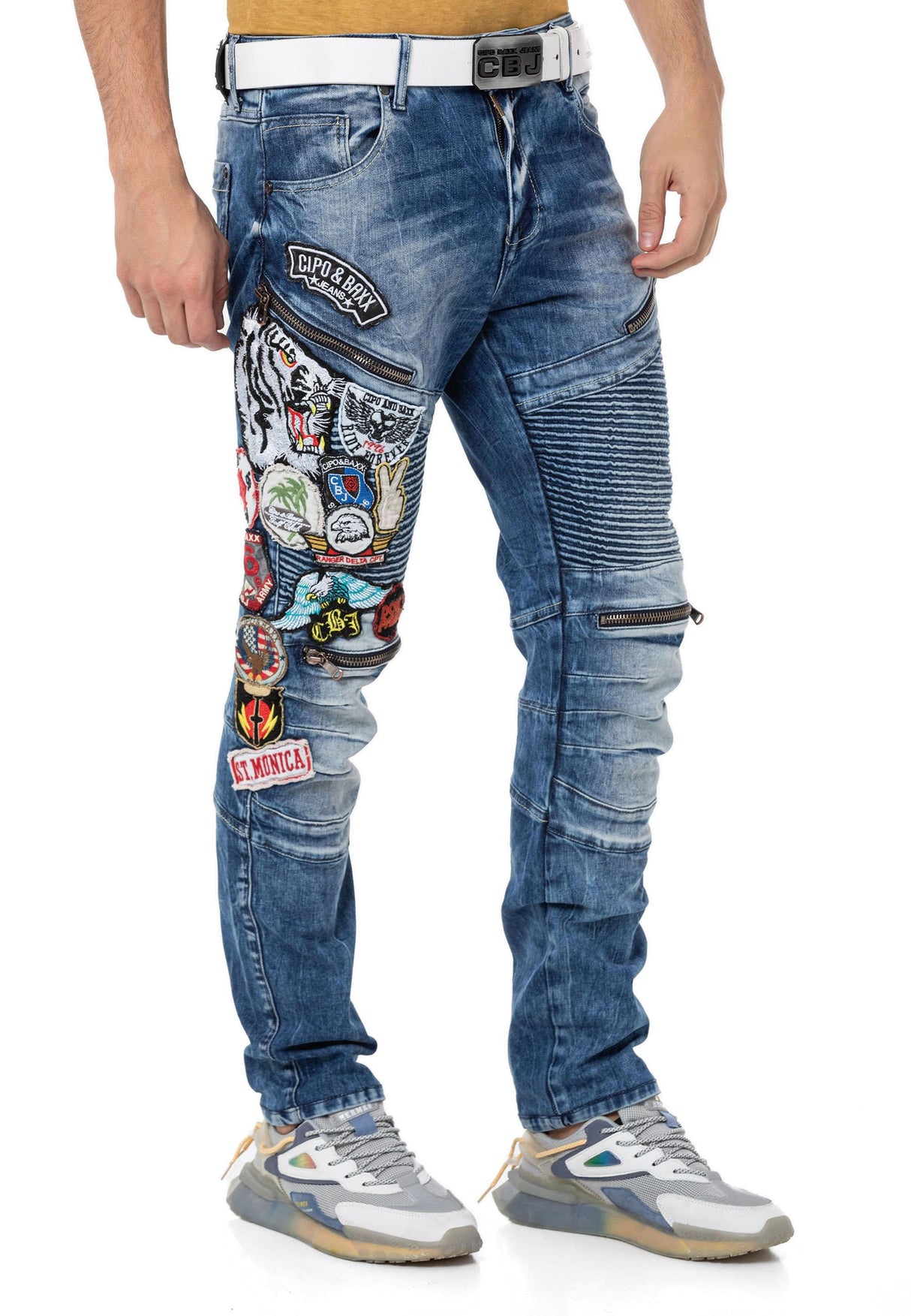 CD490 Men's skinny jeans with street style patches
