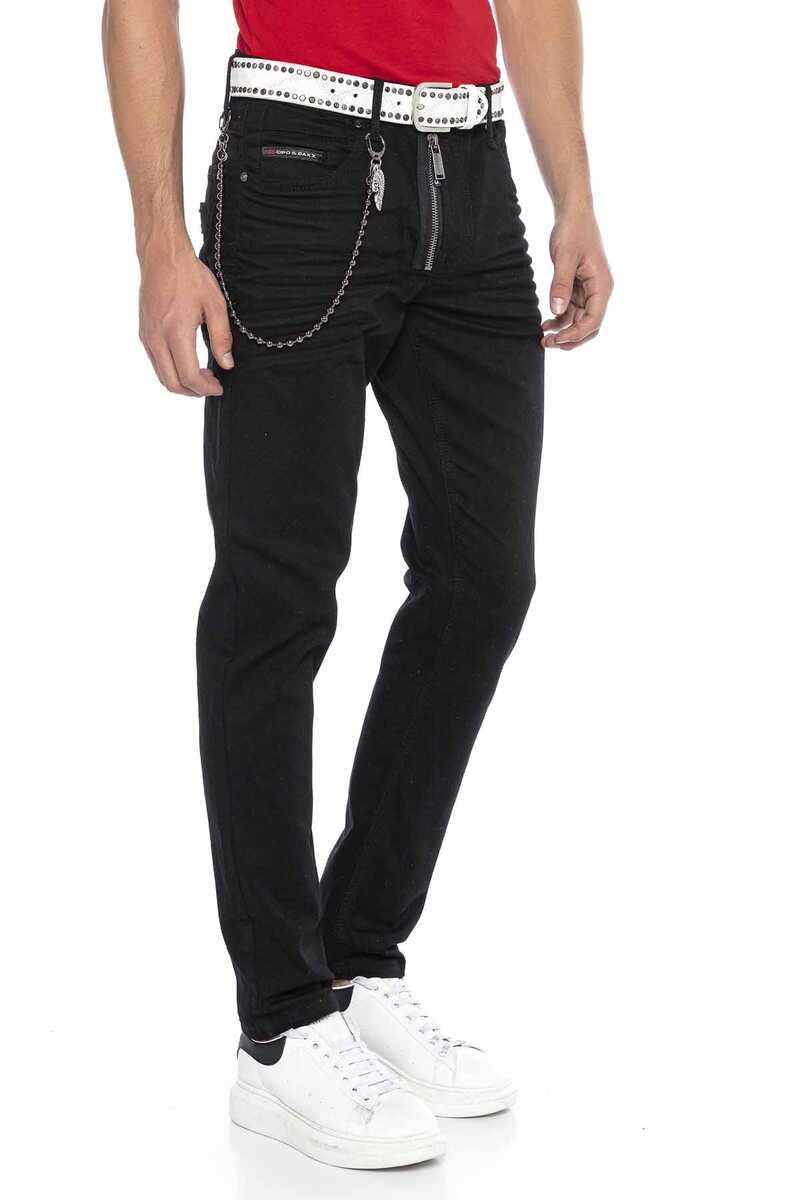 CD675 men's straight fit jeans with a stylish look
