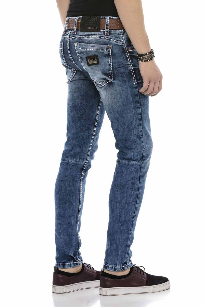 CD588 Men's comfortable jeans in a classic design