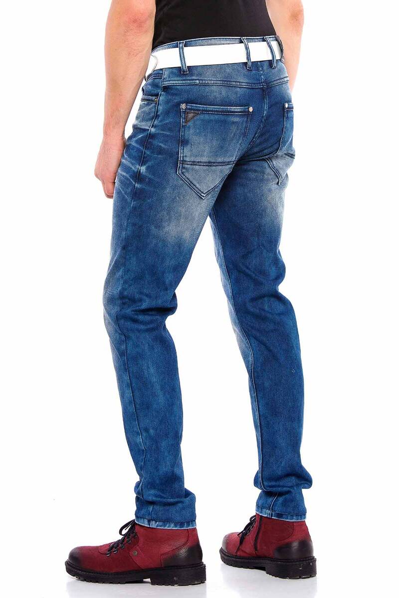 CD562 Men's comfortable jeans with a striking wash in straight fit