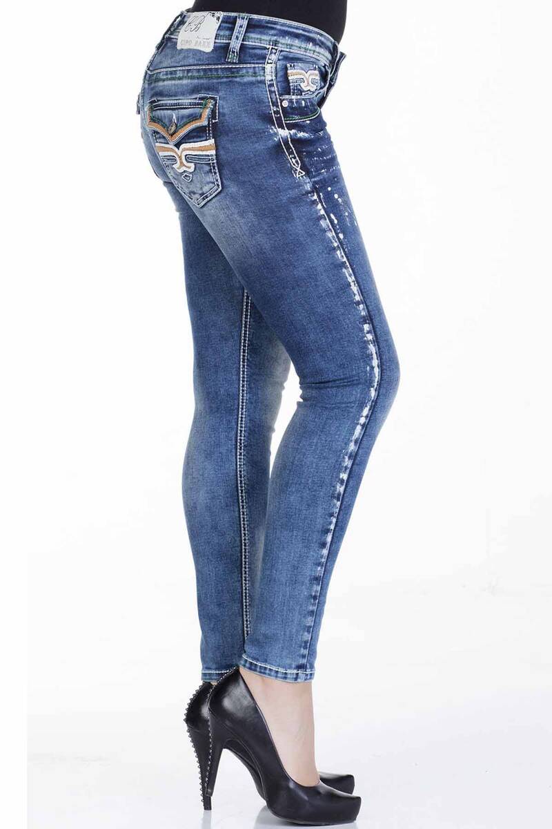 WD242 Women's Slim-Fit Jeans with Distressed Details