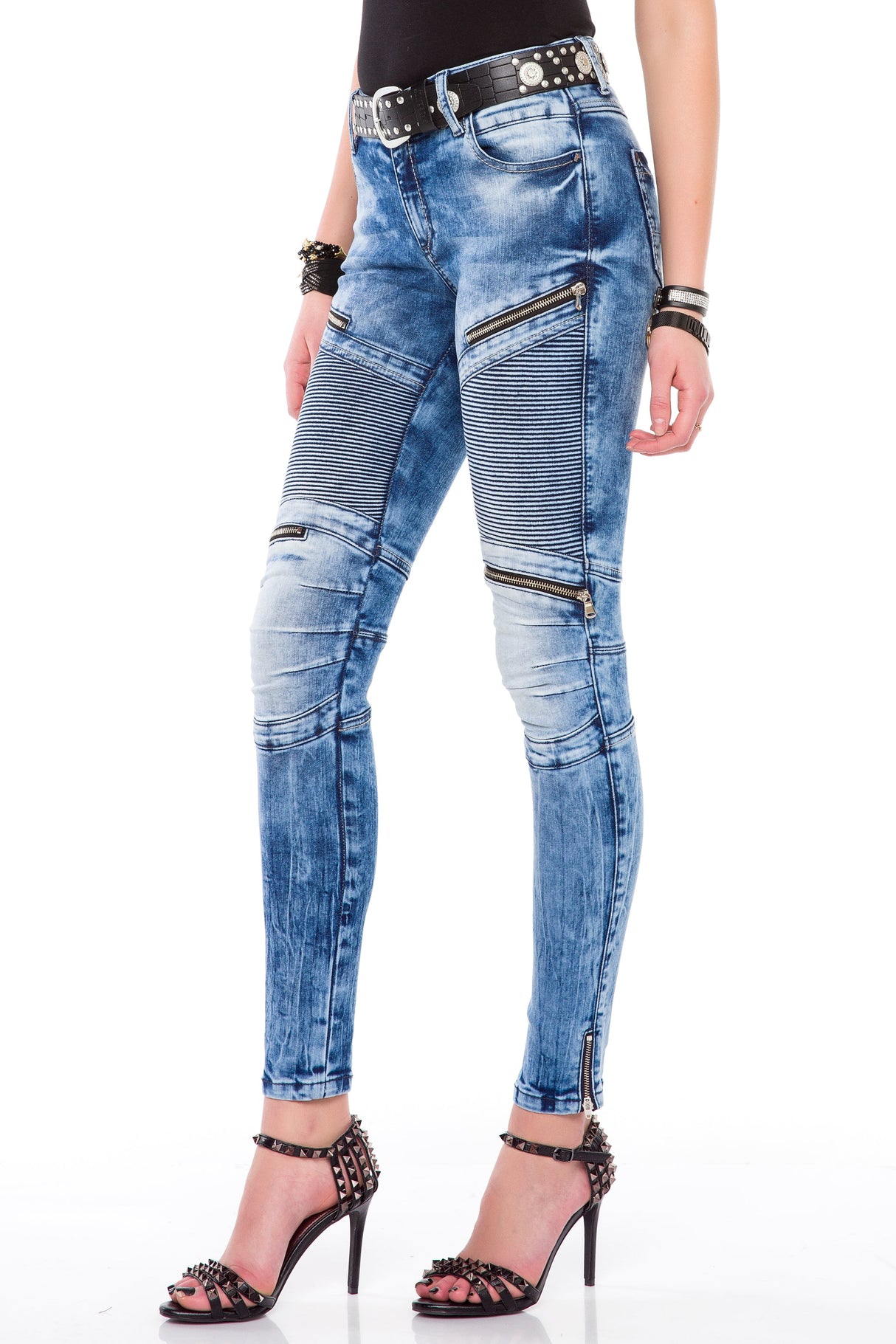 WD365 – Women's jeans with zipper details and biker style