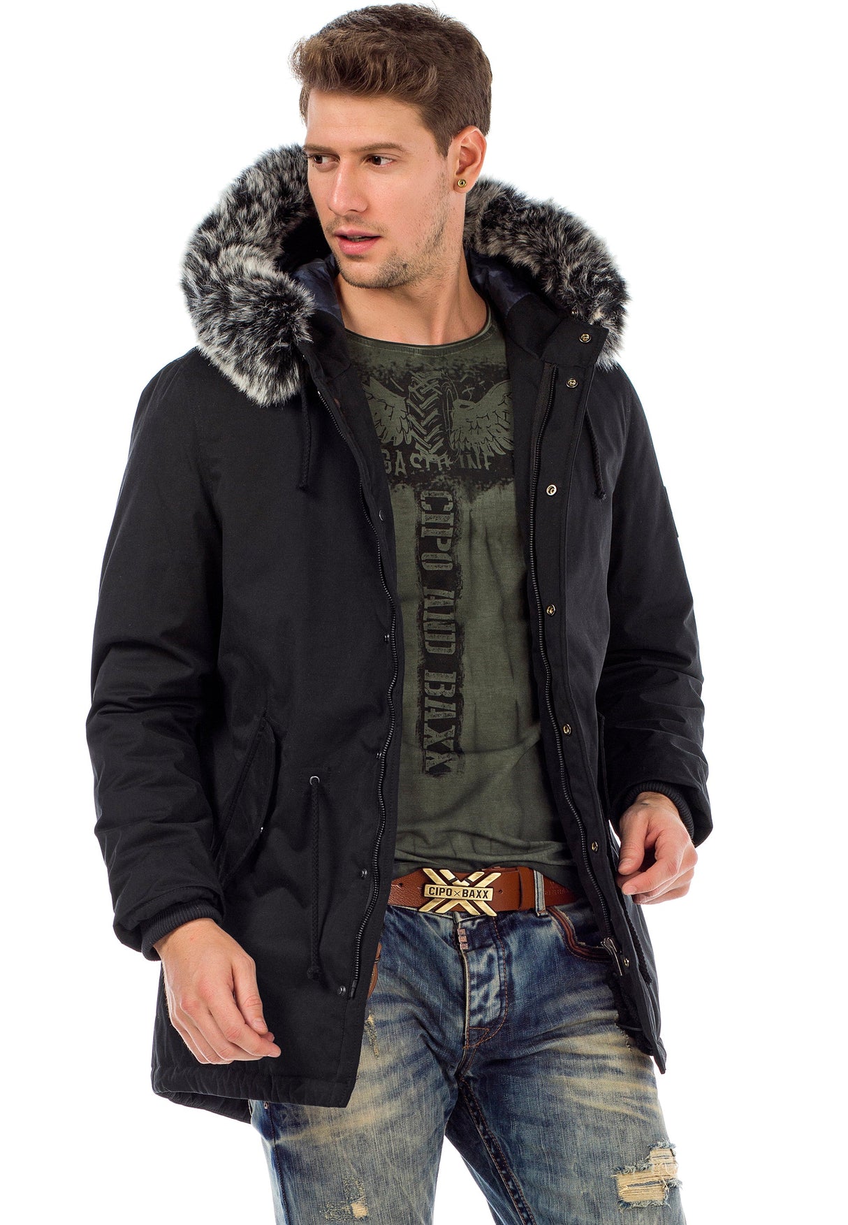 CM150 – Warm, stylish & with a fur-trimmed hood in khaki