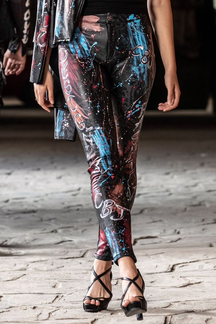 WD487 Women's skinny jeans in a trendy print design