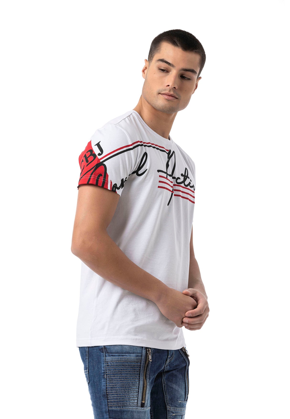 CT796 – Men's T-shirt with round neck and print design
