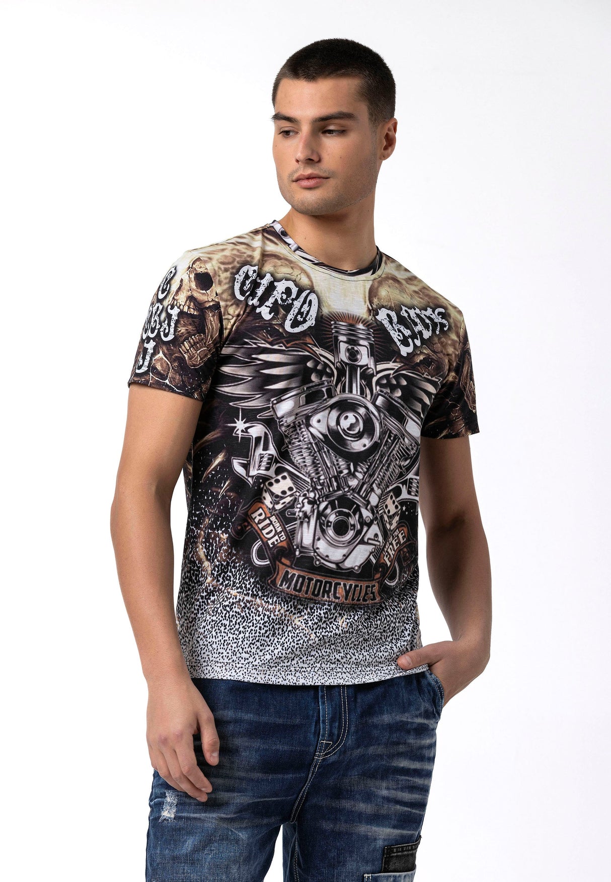 CT820 - Men's T-shirt with digital print and crew neck