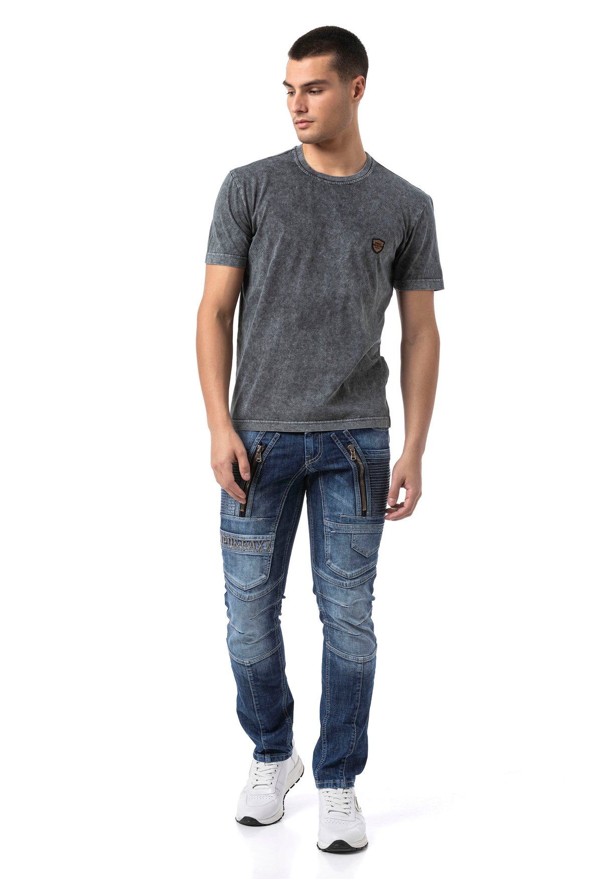 CT808 Men's T-shirt in relaxed fit with wash and patch
