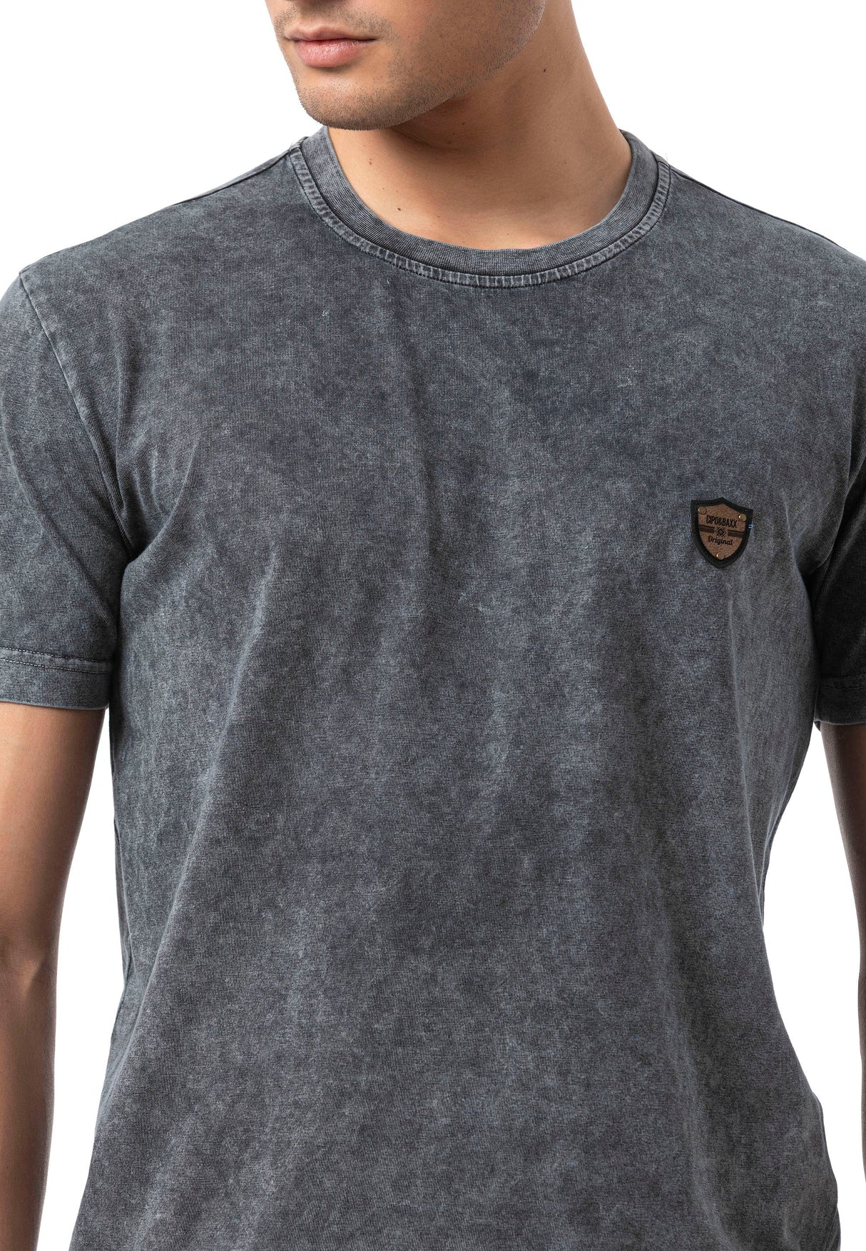 CT808 Men's T-shirt in relaxed fit with wash and patch