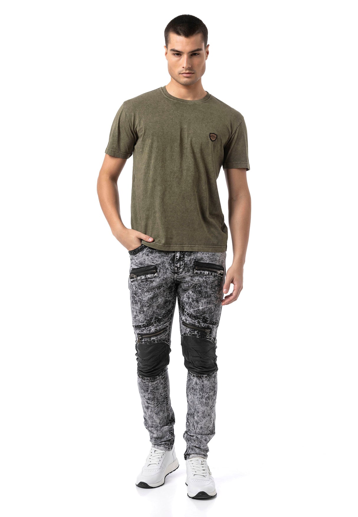 CT808 Men's T-shirt in relaxed fit with wash and patch