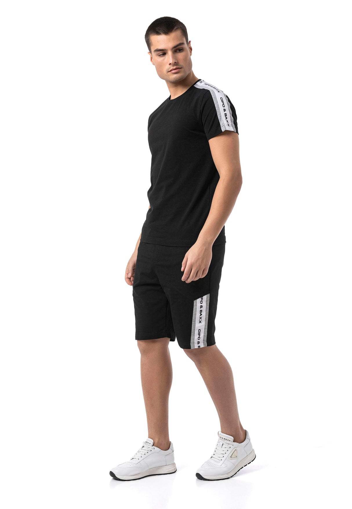 CT815 Men's T-shirt with logo lettering on the shoulders