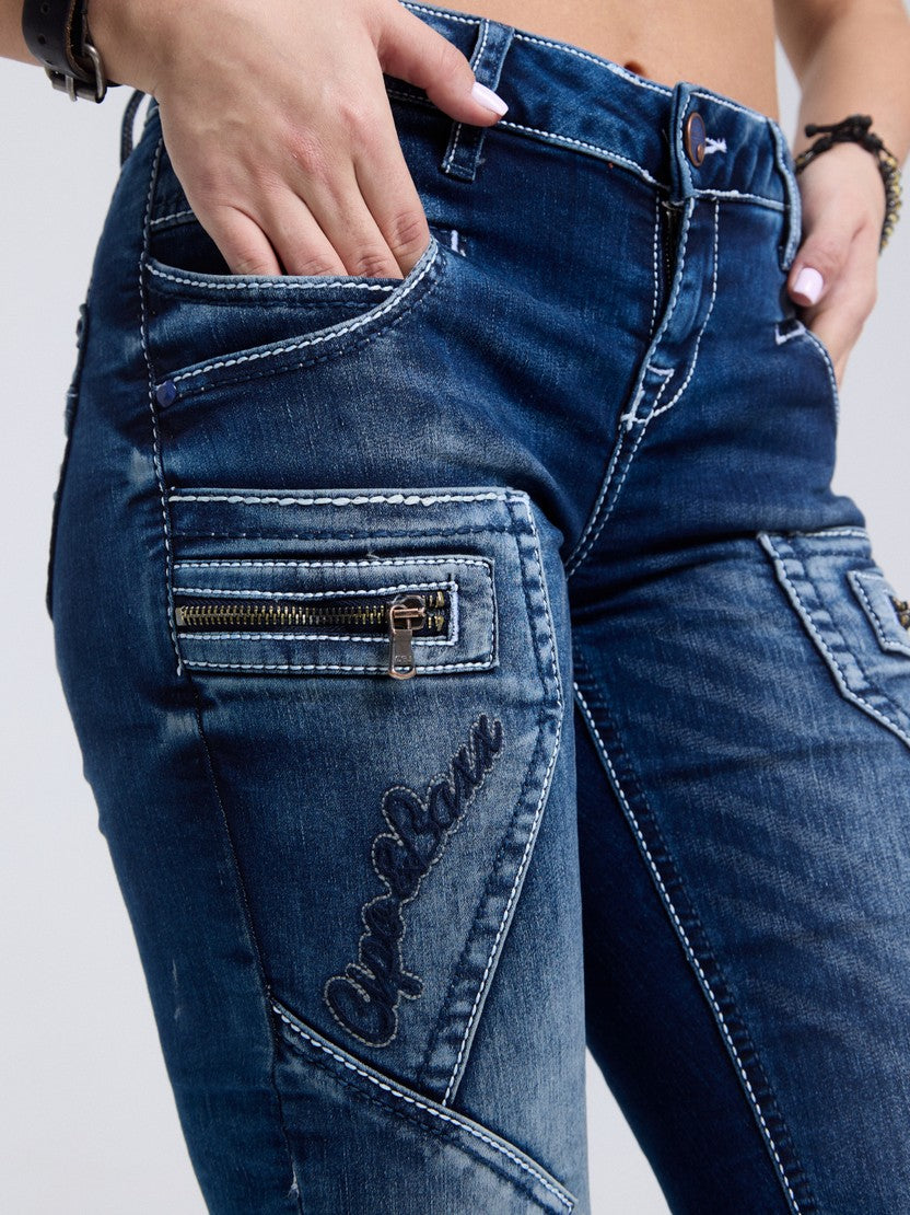 WD200B Women's Comfortable Low-Waisted Jeans in Skinny Fit