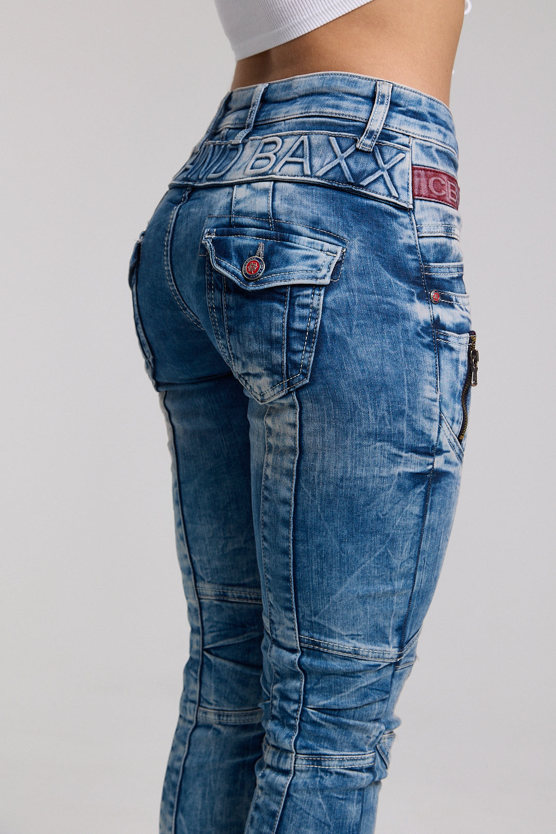 WD358 Women's comfortable jeans with fashionable decorative seams