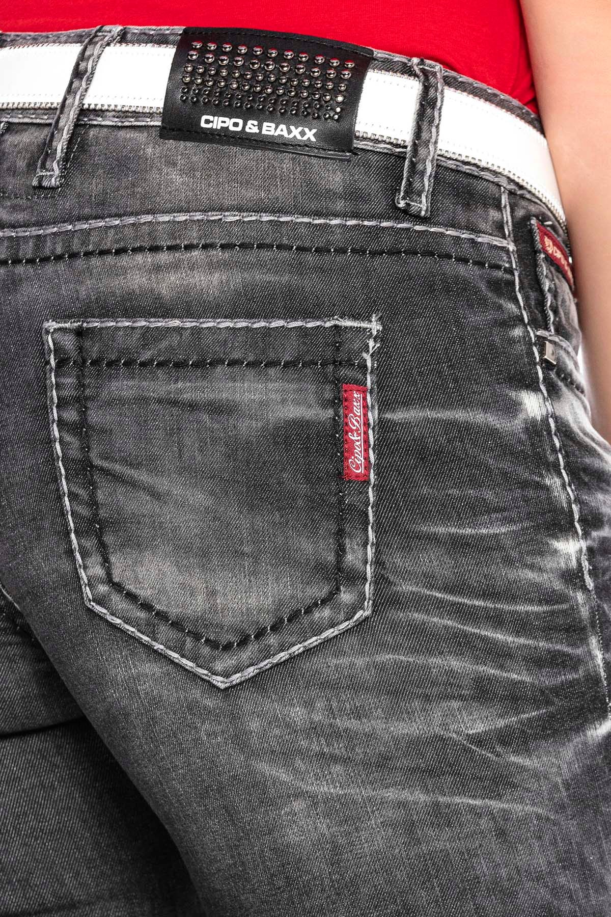 WD432 Women's skinny jeans with trendy distressed details