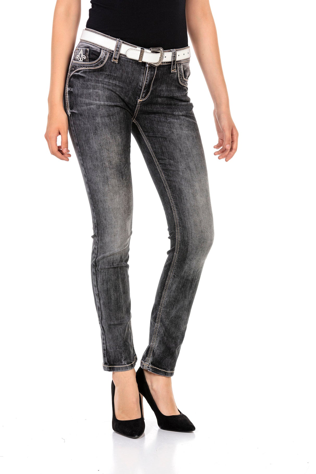 WD436 Women's slim-fit jeans with eye-catching embroidery