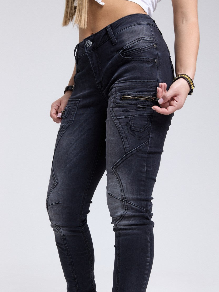 WD437 Women's slim-fit jeans with trendy decorative seams
