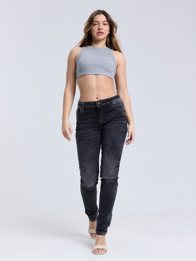 WD443 women's jeans in a plain look