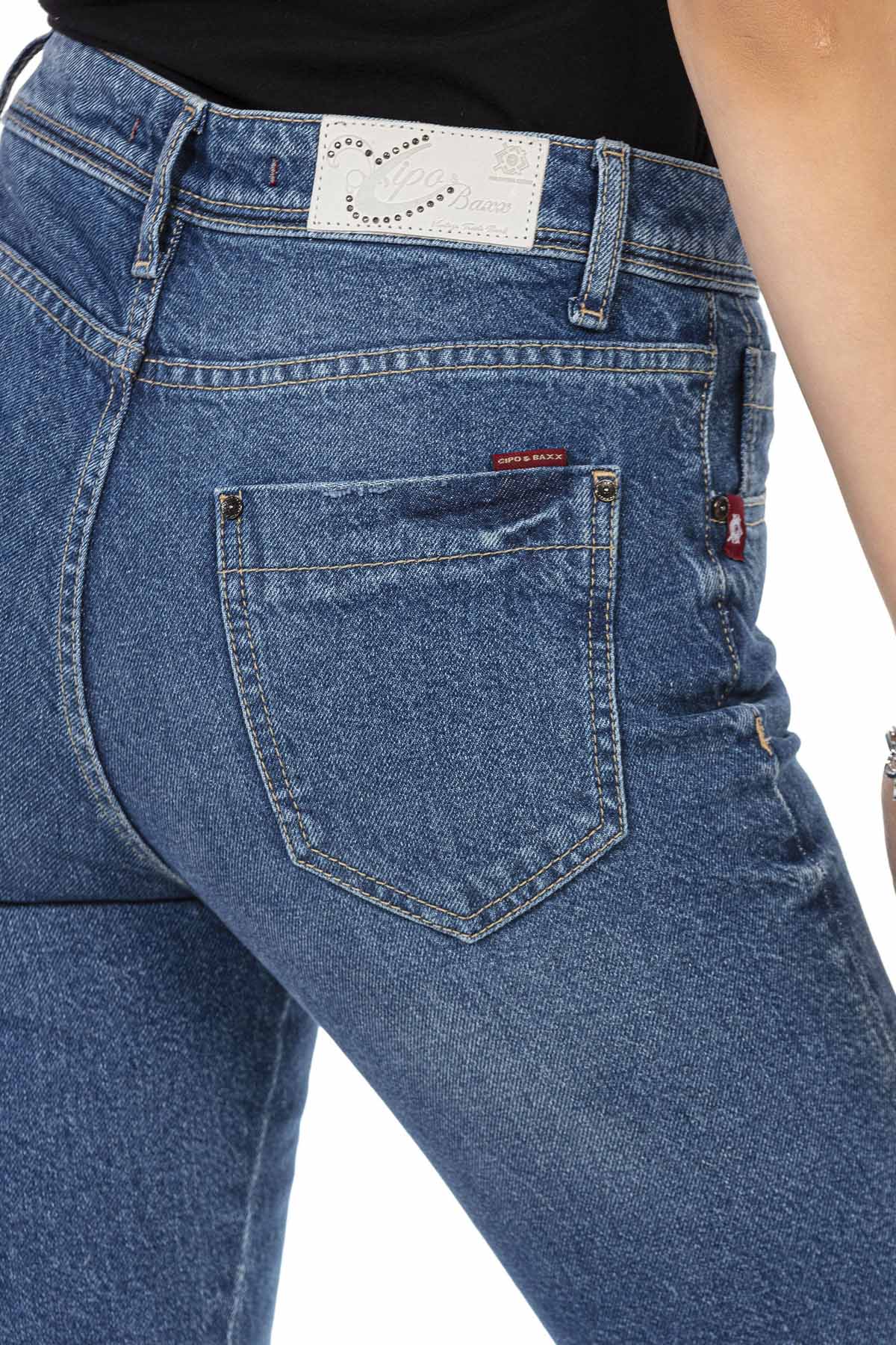 WD448 Women's comfortable jeans with cool destroyed elements