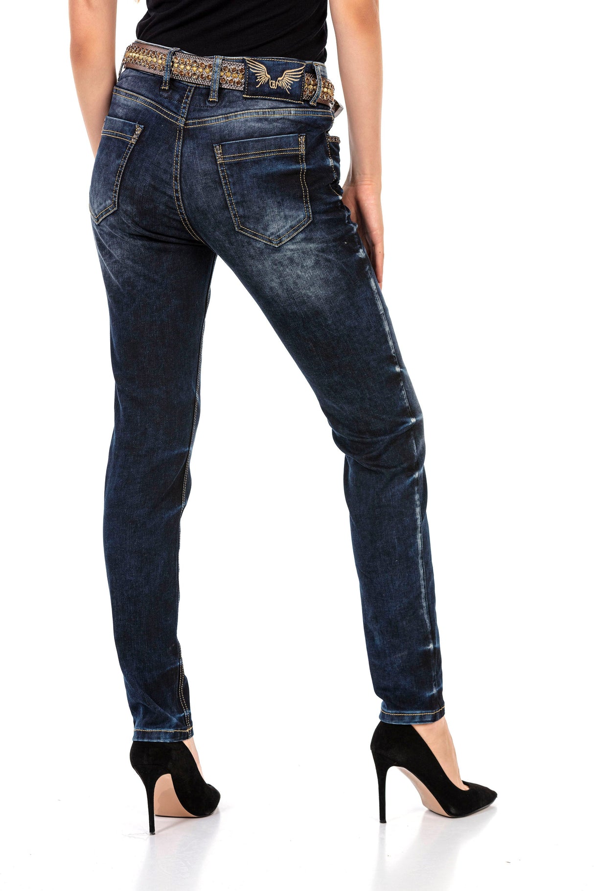 WD465 Women's Slim-Fit Jeans with Rivet Details