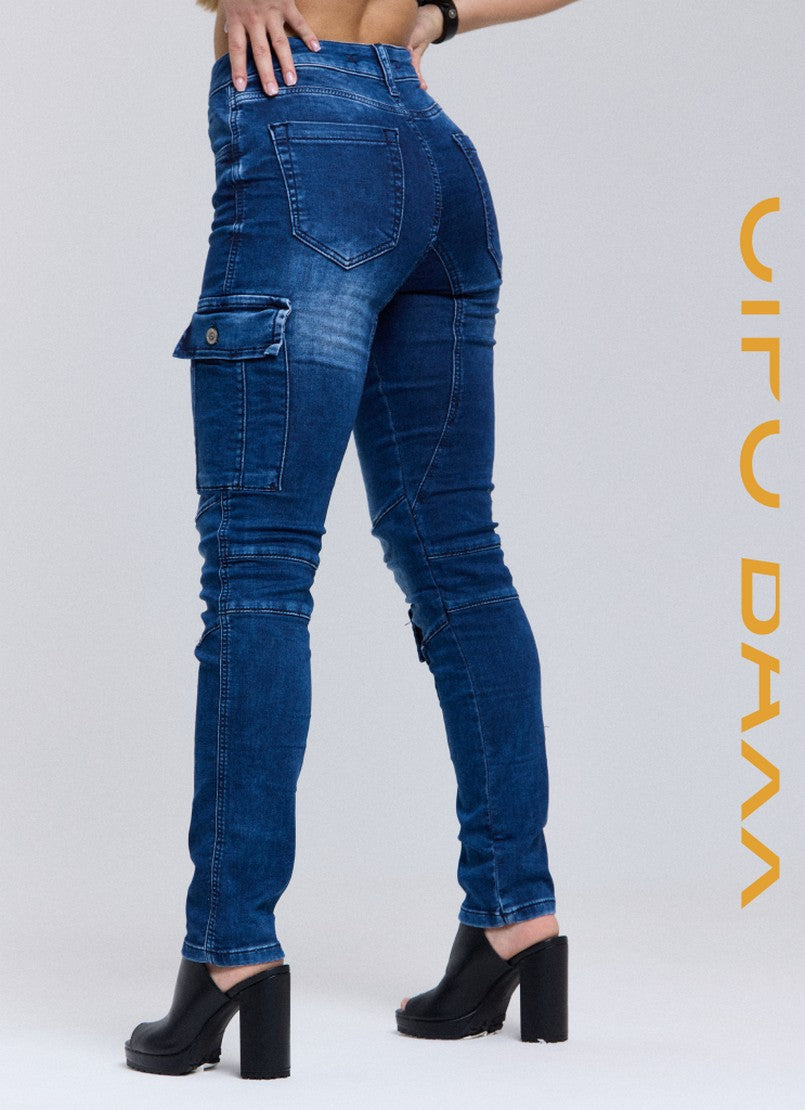 WD531 Slim Fit Women's Jeans with Cargo Pockets