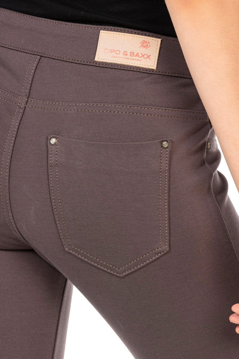 WR144 Women's fabric trousers in a fashionable cut