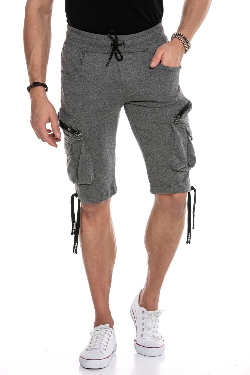 CK225 Men's Capri Shorts in a sporty look